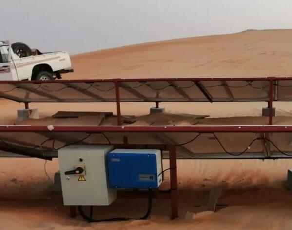 Les Émirats arabes unis ont installé avec succès un système hybride dans le désert qui peut prendre en charge le pompage et l'approvisionnement en énergie