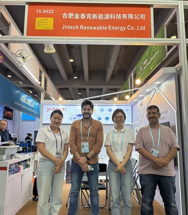 Le parcours de l'exposition sur les énergies renouvelables de la Foire de Canton : explorer un avenir vert et créer un nouveau chapitre de coopération