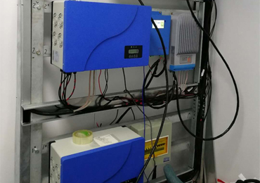 Système d'alimentation solaire hors réseau de 5 kVA (2 ensembles) au poste de garde-frontière tibétain
