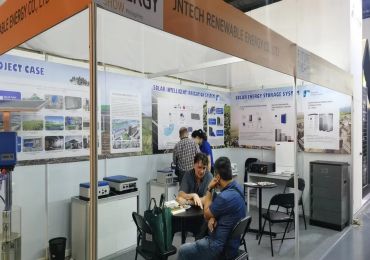JNTECH participe au salon international philippin sur le stockage de l'énergie solaire photovoltaïque et les énergies du futur